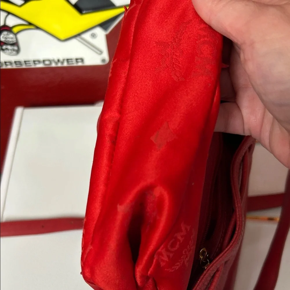 MCM Stylish Red Leather Bucket Bag with COA - Picture 10 of 13